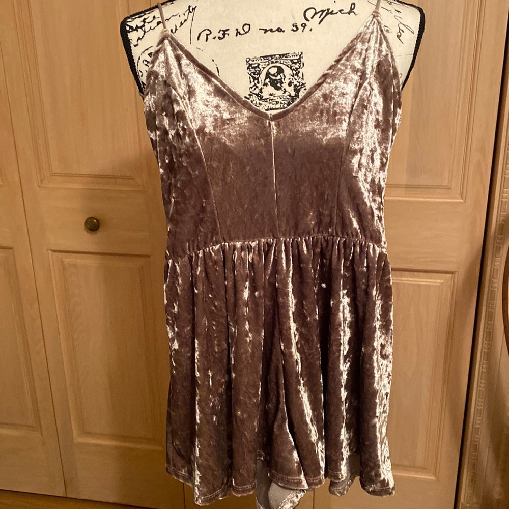 LA Hearts Gold crushed velvet romper with crisscross straps in back- size Sm